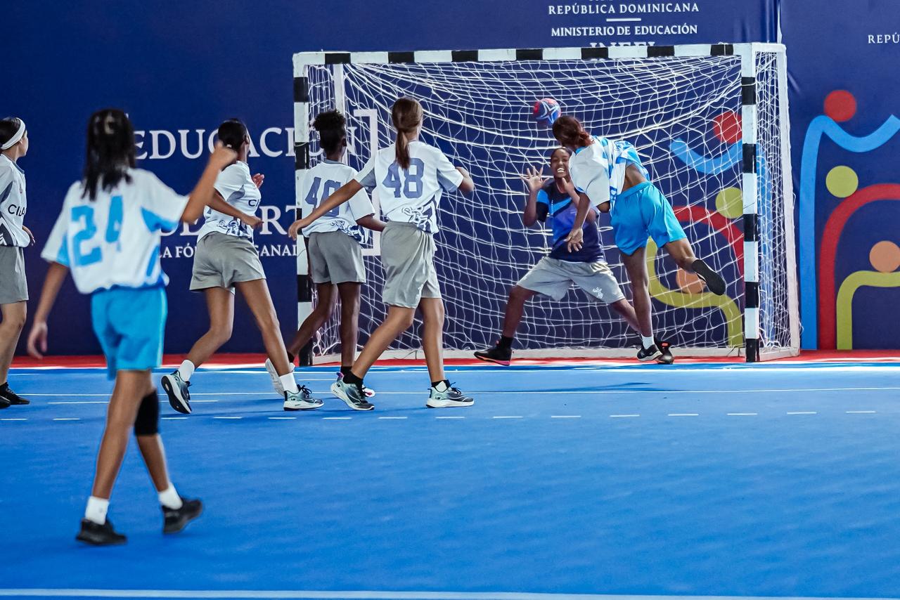 School Games: Badminton & Medal Leaders – Southwest & Metropolitana II