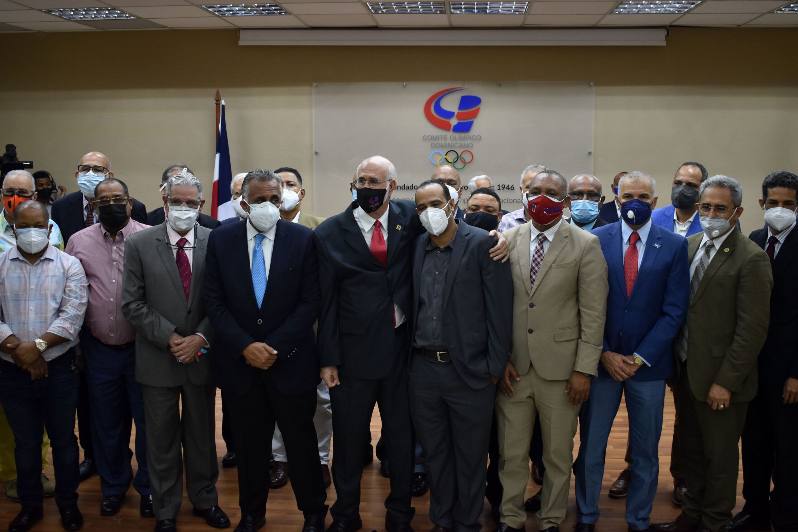 Miderec resalta aportes de Mejía Oviedo al frente del movimiento olímpico