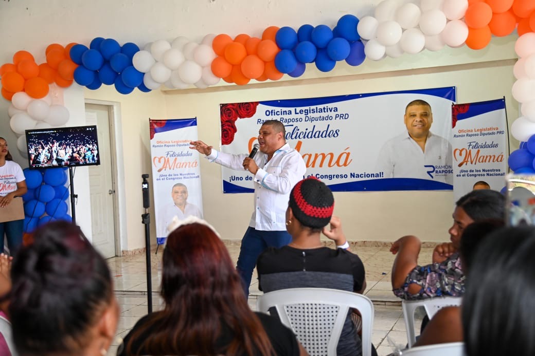 Diputado Ramón Raposo agasaja a cientos de madres de Santo Domingo Finalidad Diputado Ramón Raposo agasaja a cientos de madres de Santo Domingo Finalidad