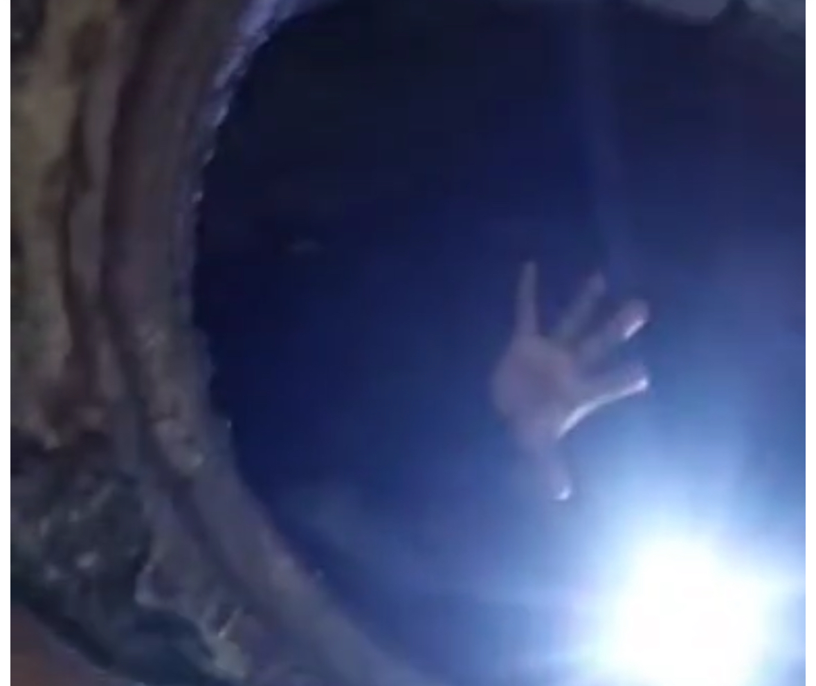 Video | ¡Un prodigio de Todopoderoso! Encuentran con vida estudiante cayó en alcantarilla en San Cristóbal Video | ¡Un prodigio de Todopoderoso! Encuentran con vida estudiante cayó en alcantarilla en San Cristóbal