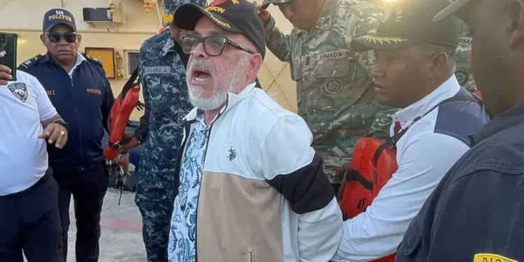 Imponen medidas de coerción a Santo Martínez Imponen medidas de coerción a Santo Martínez