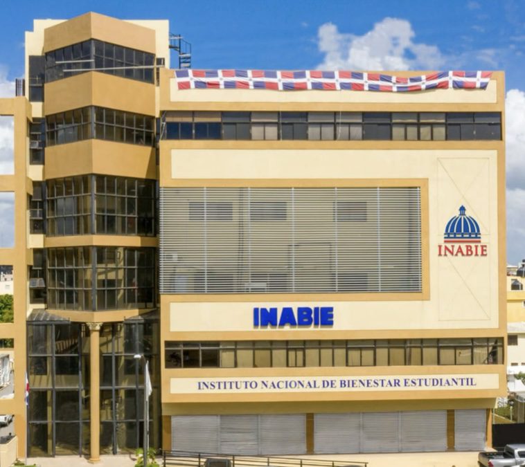 Presidente Abinader realiza nuevas designaciones en Obras Públicas e INABIE Presidente Abinader realiza nuevas designaciones en Obras Públicas e INABIE