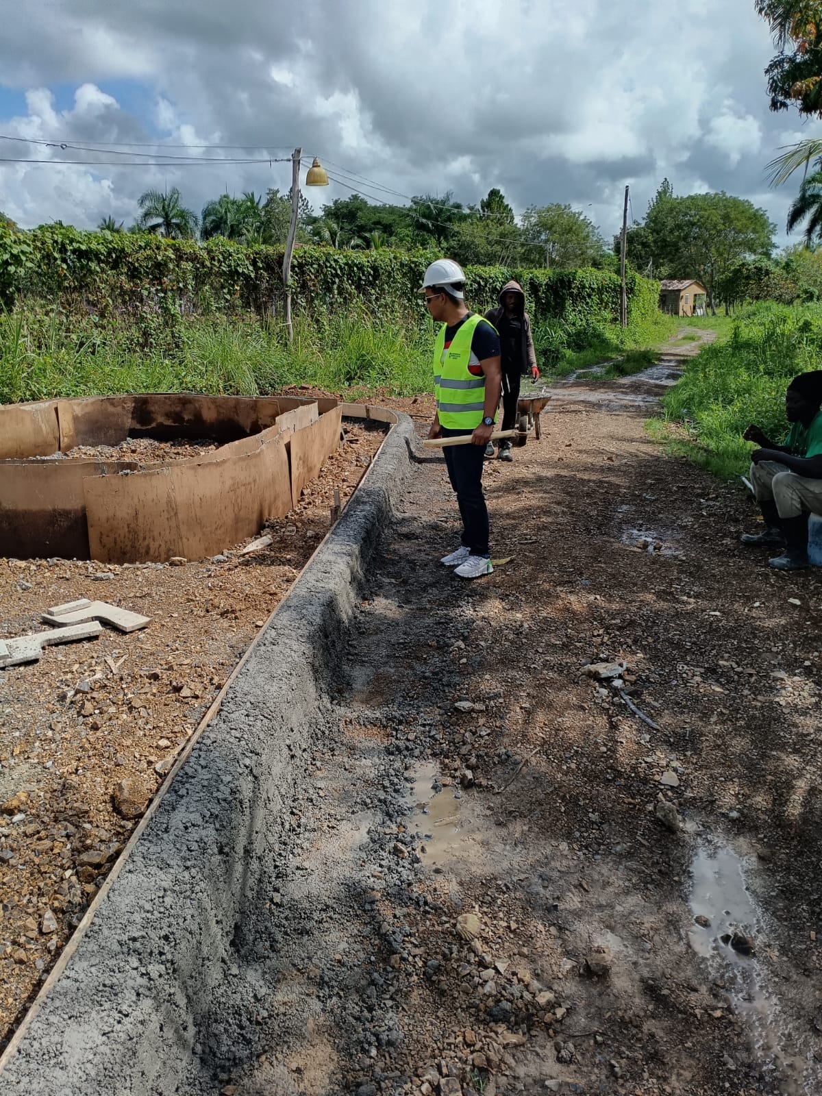 Corregidor Héctor Figari supervisa avances en construcción del parque del kilómetro 12 Corregidor Héctor Figari supervisa avances en construcción del parque del kilómetro 12