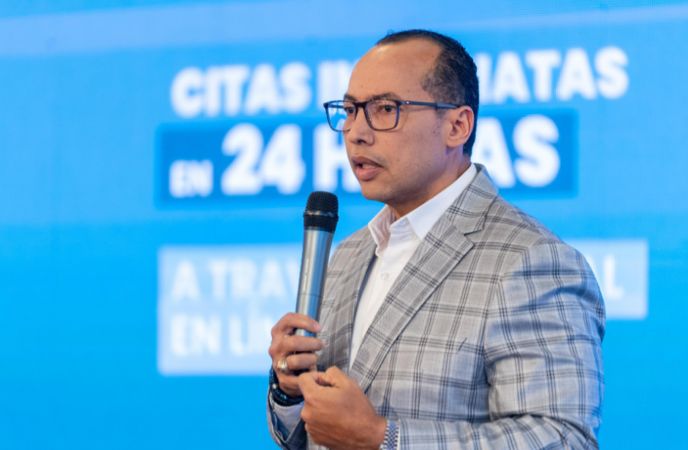 Director de Pasaportes justifica plazo de RD5 mil en boletas de béisbol invernal Director de Pasaportes justifica plazo de RD5 mil en boletas de béisbol invernal