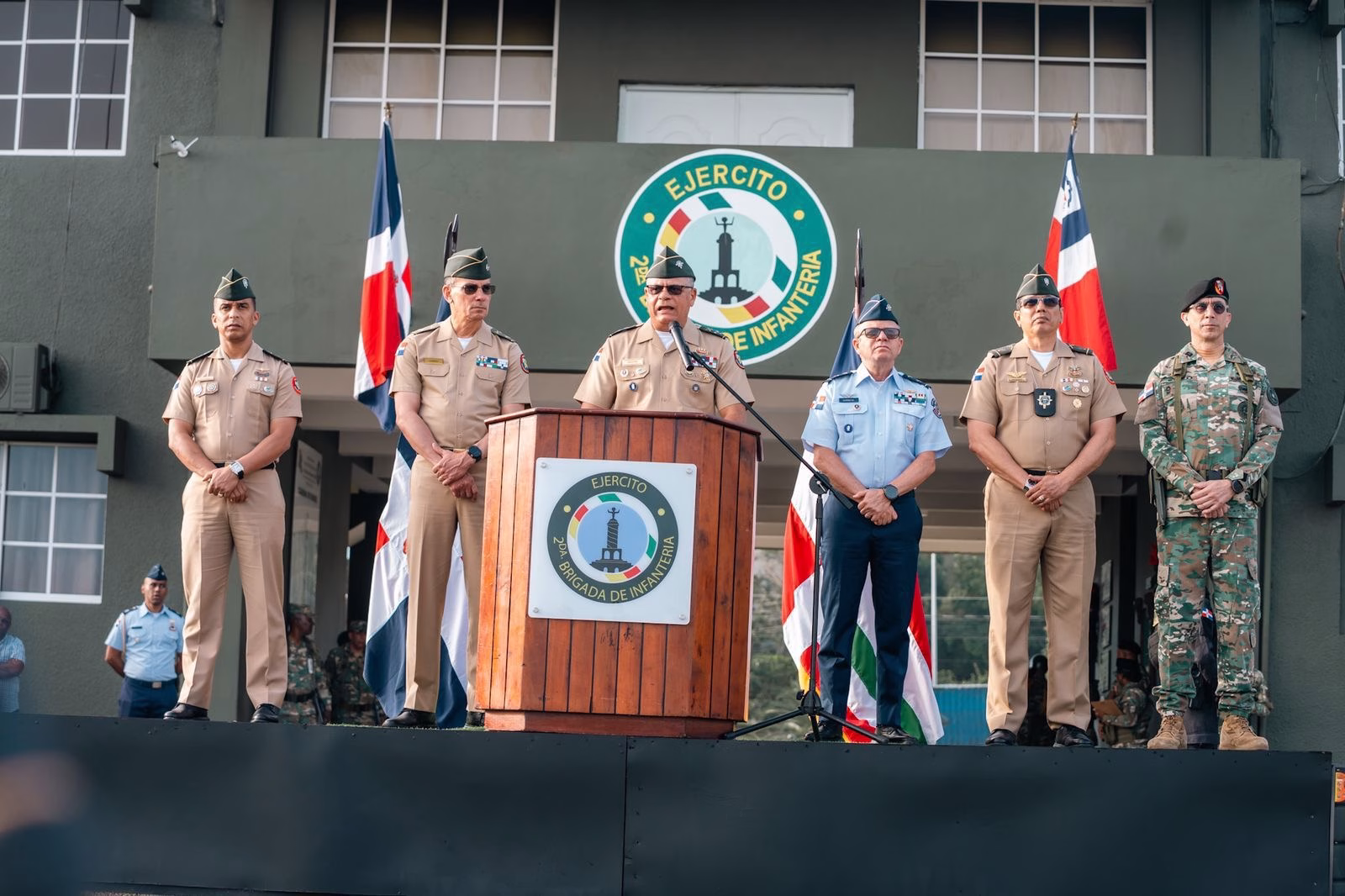 Ministro de Defensa culmina recorridos institucionales por unidades militares del país