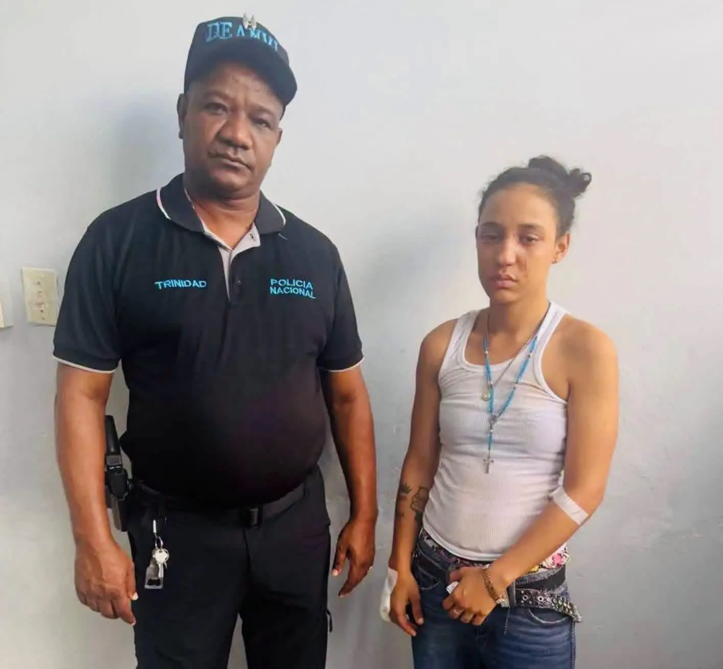 Joven denuncia en San Francisco de Macorís que su pareja la agredía y tenía encerrada